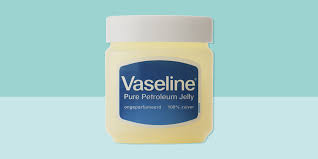 Sử dụng Vaseline Pure có làm thâm môi?