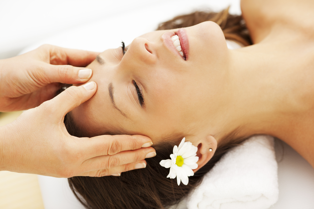 Cách Massage Giảm Đau Đầu Cho Bà Bầu Tự Thực Hiện Tại nhà