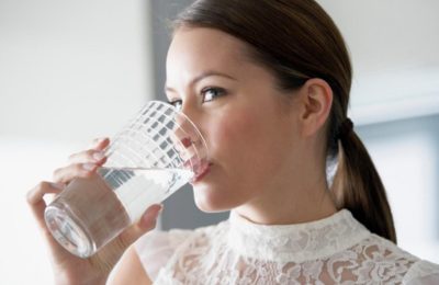 Cách uống nước ấm giảm cân, giảm mỡ bụng tại nhà